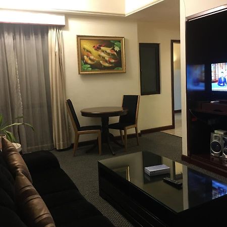 Sabah Suites At Times Square Kl Куала-Лумпур Экстерьер фото